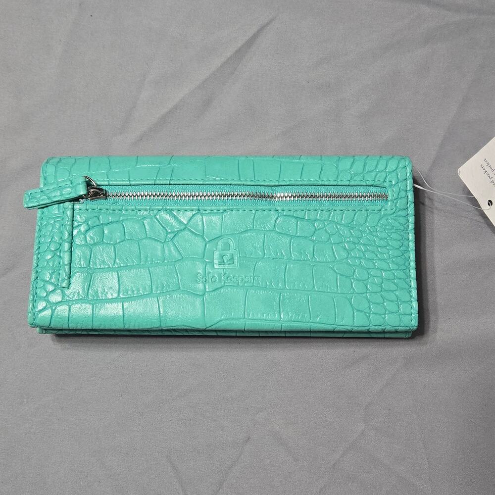 Croft & Barrow Women's Teal Trifold RIFD Wallet - Picture 5 of 7